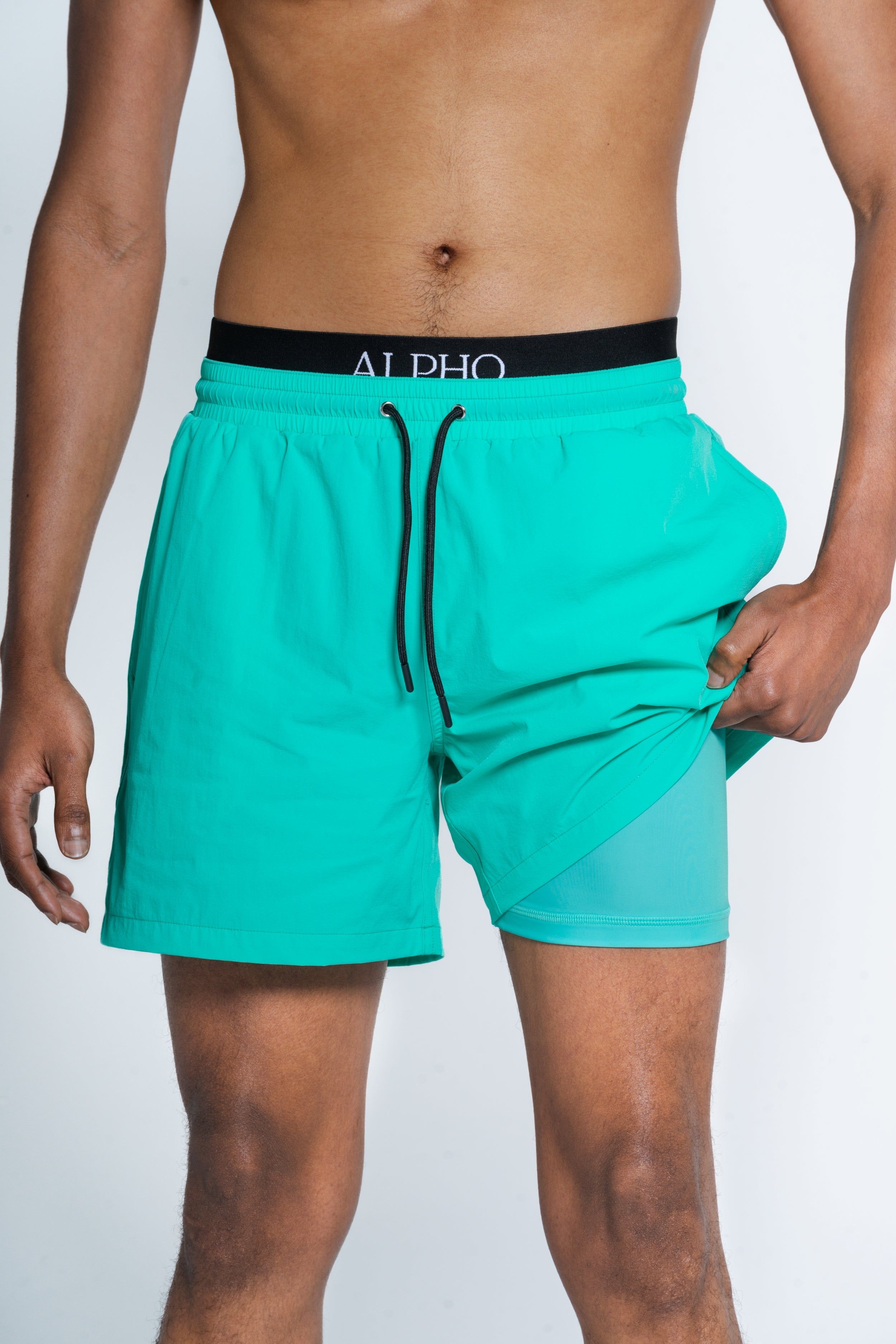 L'emblématique short de bain Alpho