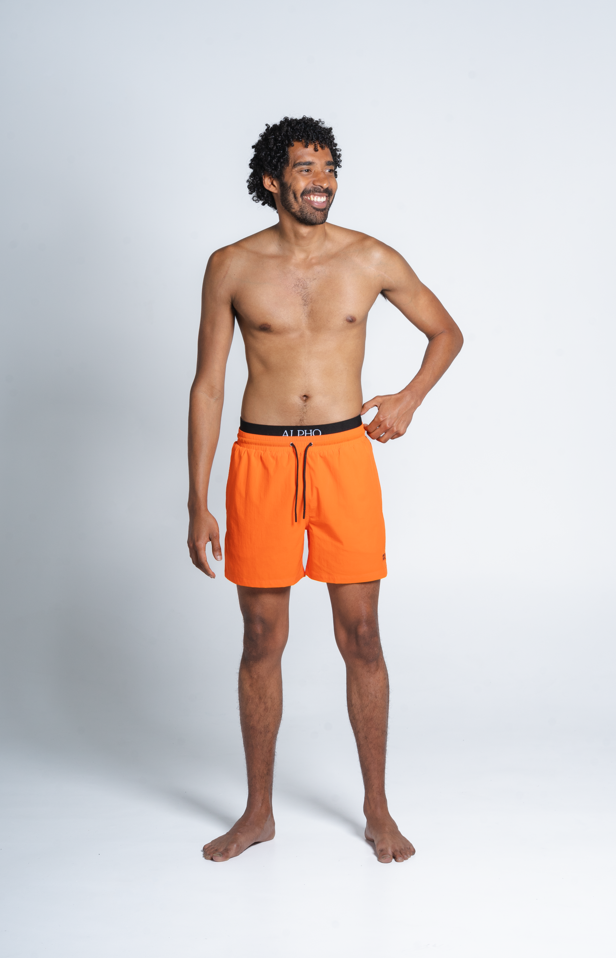 Short de bain orange ALPHO sans filet interne, les tailles vont du S au XXL