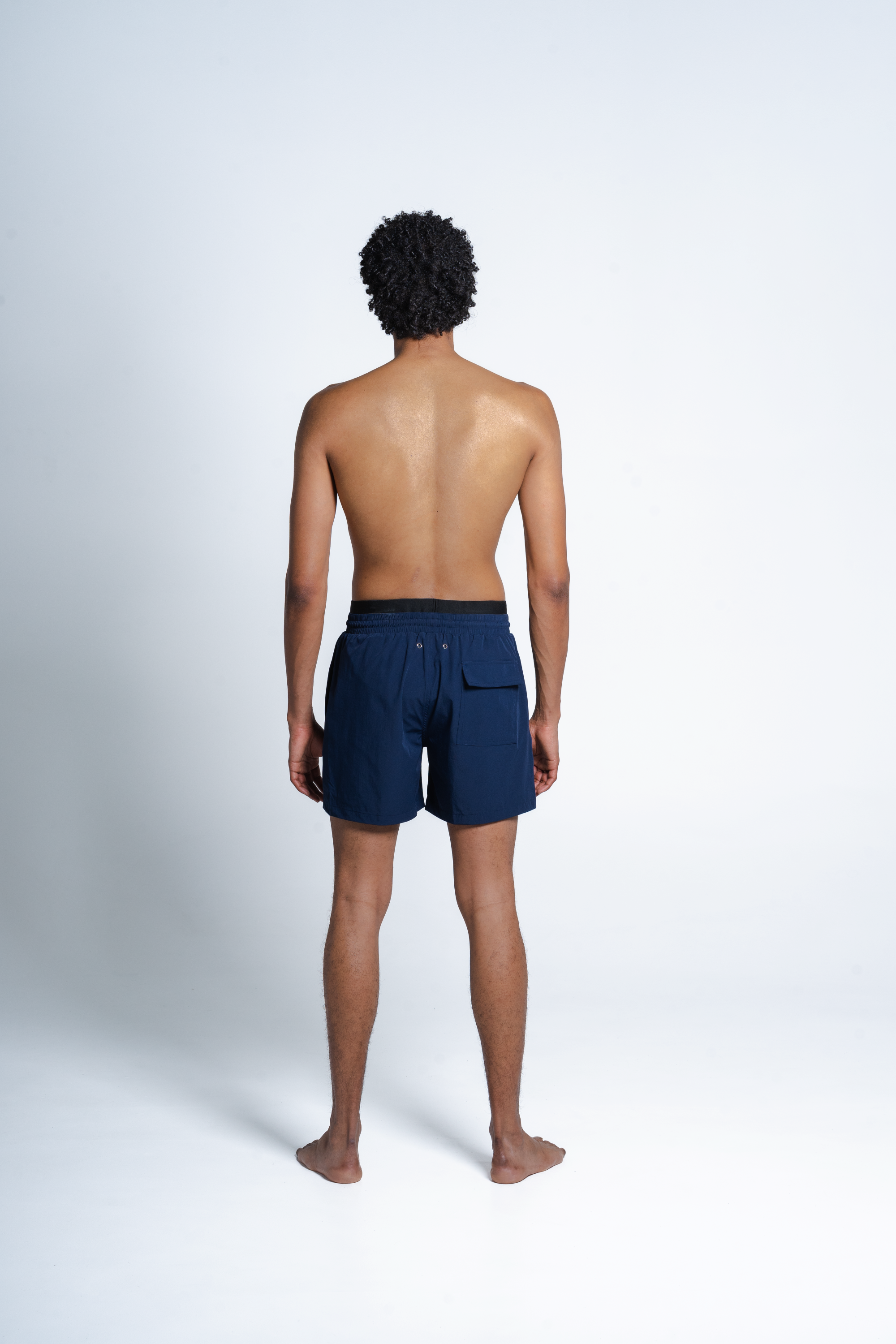 Short de bain bleu marine ALPHO sans filet interne, les tailles vont du S au XXL